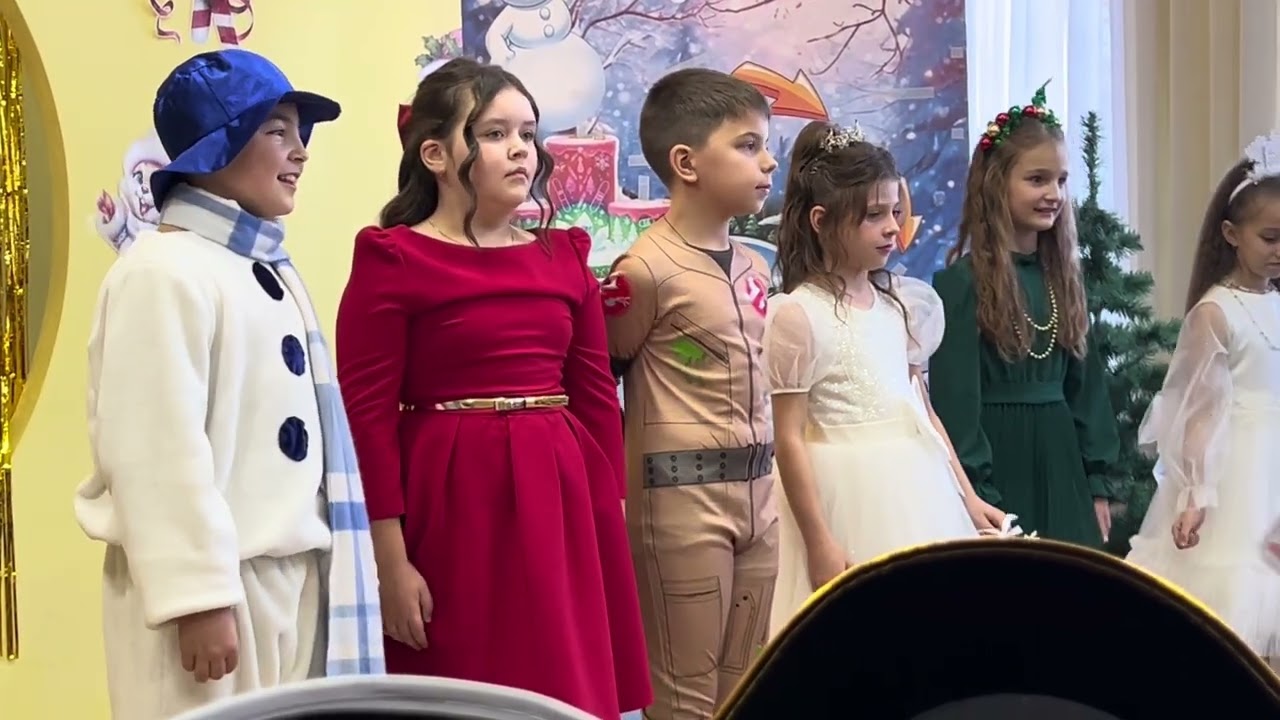 Новорічне свято 3-Б ( 2025)