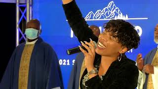Worship Medley - Ms Mbali Siluma featuring CHG Worship Team