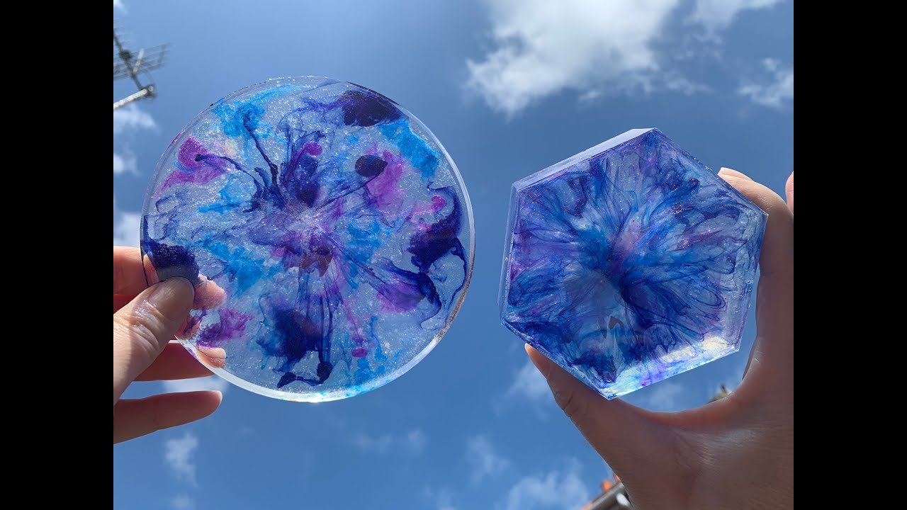 Resin paperweights with epoxy resin molds - Craftionary