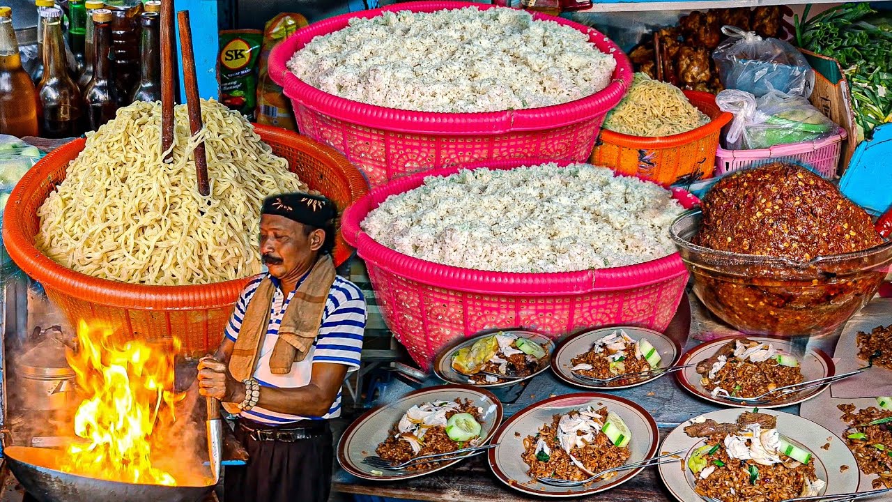 TELAT DIKIT GAK BAKAL KEBAGIAN !! GEROBAK NYA BELUM DATANG YG ANTRI REBUTAN SAMPAI PANJANG MENGULAR