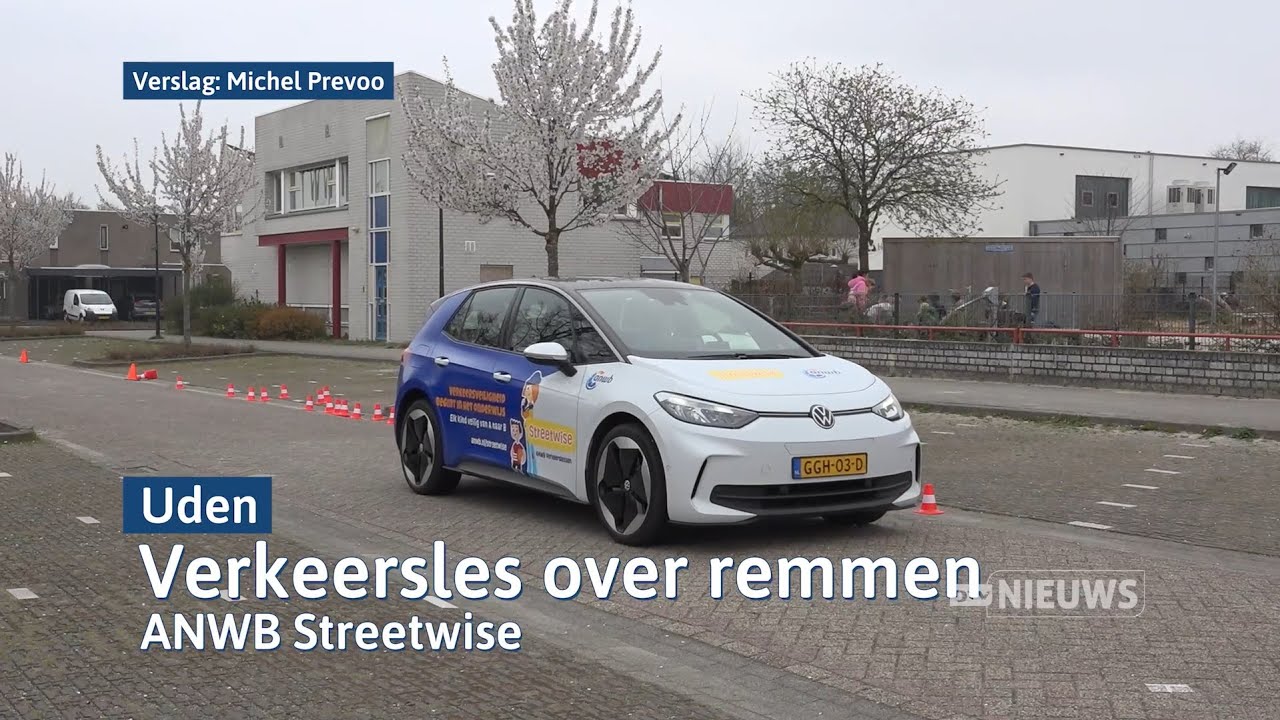 Leerlingen van KC Vindingrijk krijgen les over de remweg van een auto I Dtv Maashorst