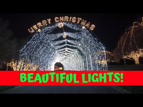 Vidéo: Way of Lights Christmas Display à Belleville, Illinois