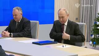 Путин прибыл в ЦИК для подачи документов