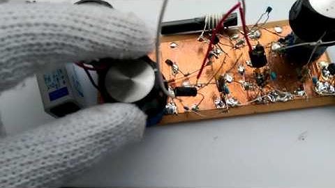 Shortwave regenerative receiver with tiny ferrite antenna (1/2)