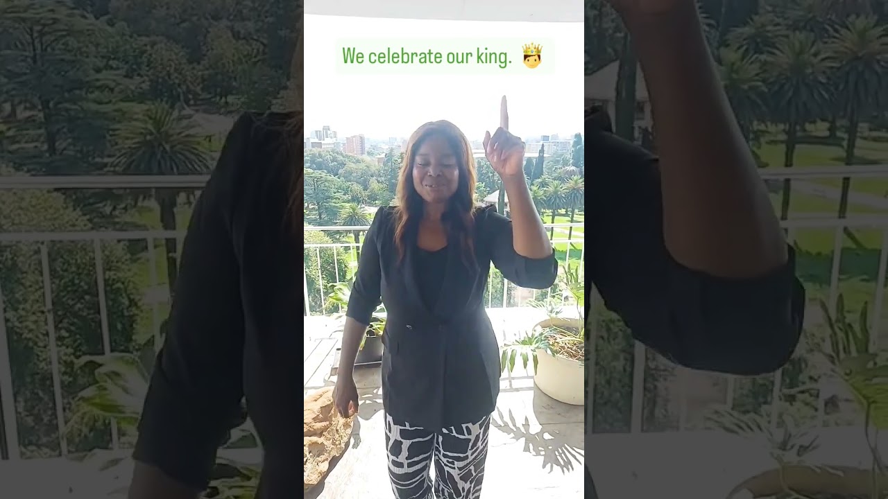 we celebrate our king was born.🙌 