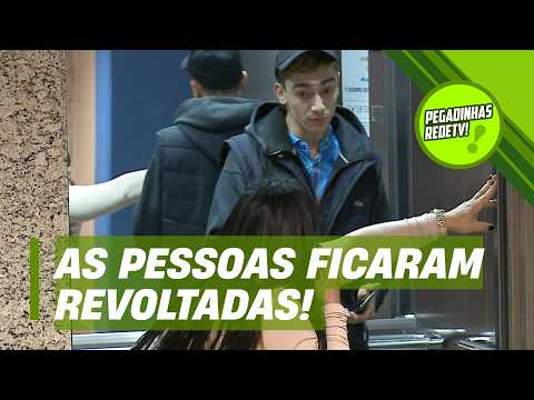 HOLDING THE ELEVATOR AND NOT LETTING ANYONE OUT! | RedeTV! Pranks