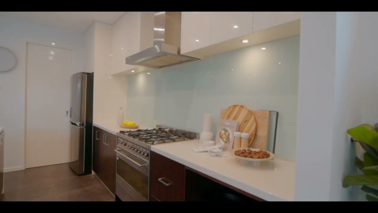 21 Lakeside Crescent, Maribyrnong