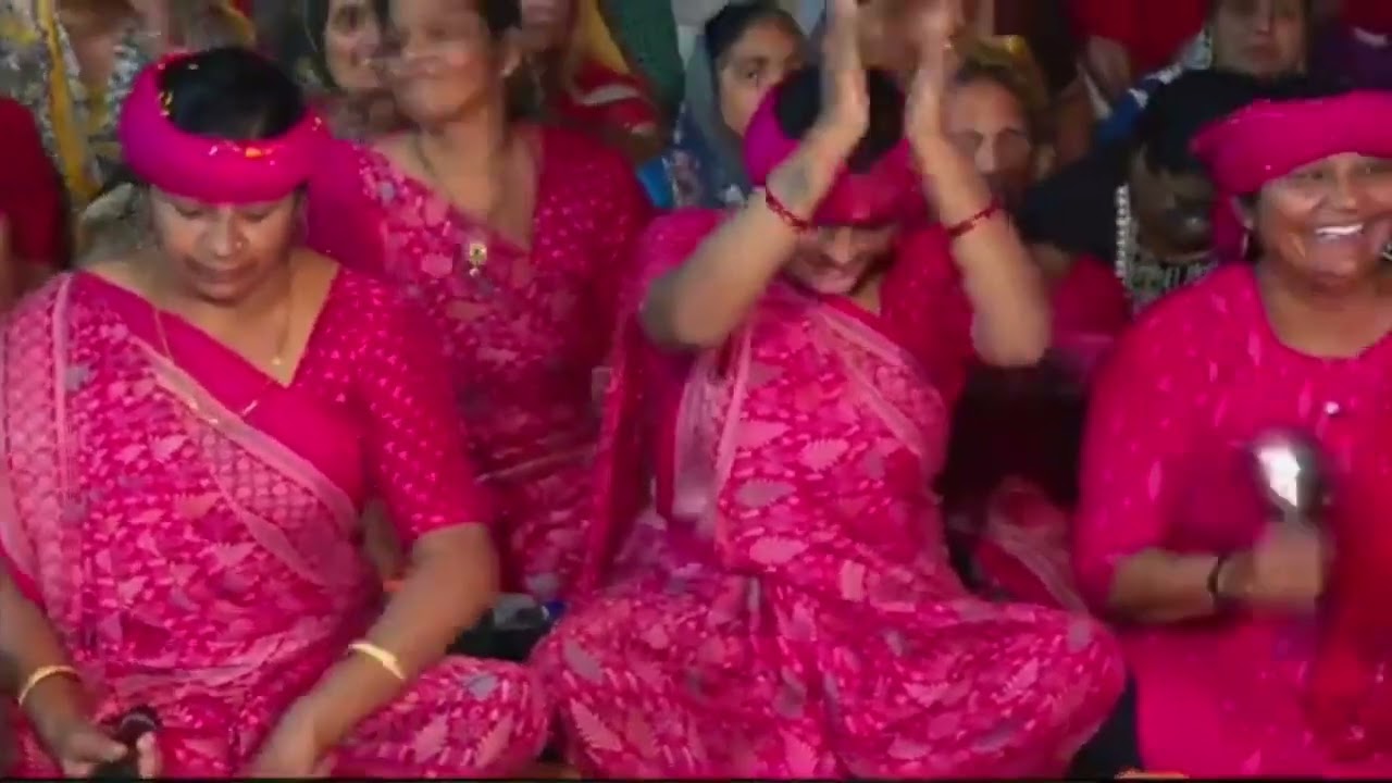 નૉન સ્ટોપ કિર્તન...! કૃષ્ણ મહિલા મંડળ ગોવિંદપુરા.વિજાપુર! જય શ્રી કૃષ્ણ.વિડીયો સેર કરજો 🌹🙏!