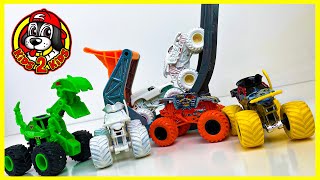 Monster Truck Toys - RC Crane GLUE DUNK! Monster Jam Dirt Squad, Grave Digger, Pirate's Curse, Max D
