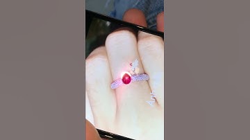 Ruby sao đỏ huyết bồ câu