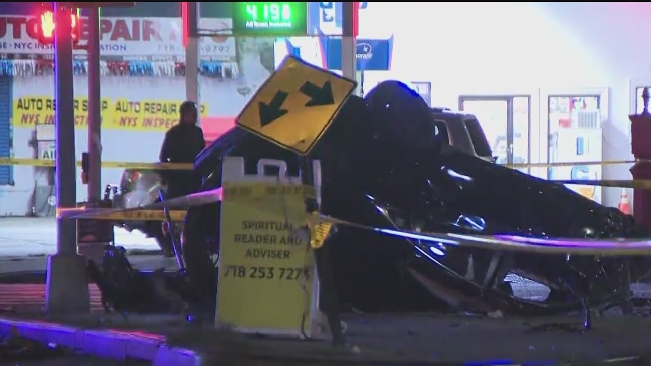 Alleged carjacker killed after crashing stolen car - YouTube