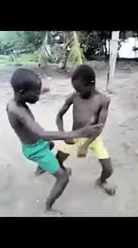 La danse du village😆
