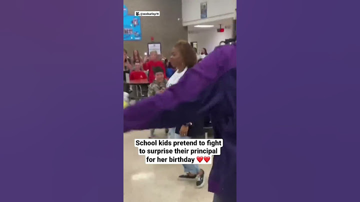 School kids pretend to fight so they can surprise principal for her birthday ❤️❤️