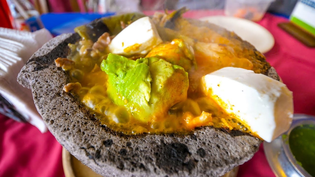 LAVA SALSA AVOCADO - Molcajete Caliente Mexican Food at Los Sifones, Mexico City! | Mark Wiens