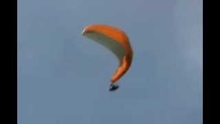 An Induced Asymmetrical Collapse on a Paraglider During an Eagle Paragliding SIV Clinic