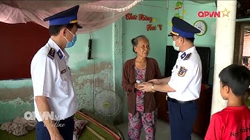 Vùng Cảnh sát biển 3 hỗ trợ nước ngọt cho người dân vùng hạn mặn