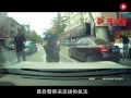 2017年7月1日下午丹东一男子违反交通法规，特警拔枪执法