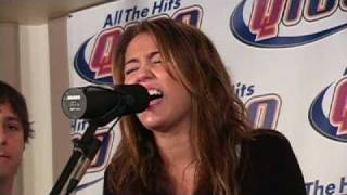 Q100 Atlanta- Miley Cyrus Performs "The Climb"