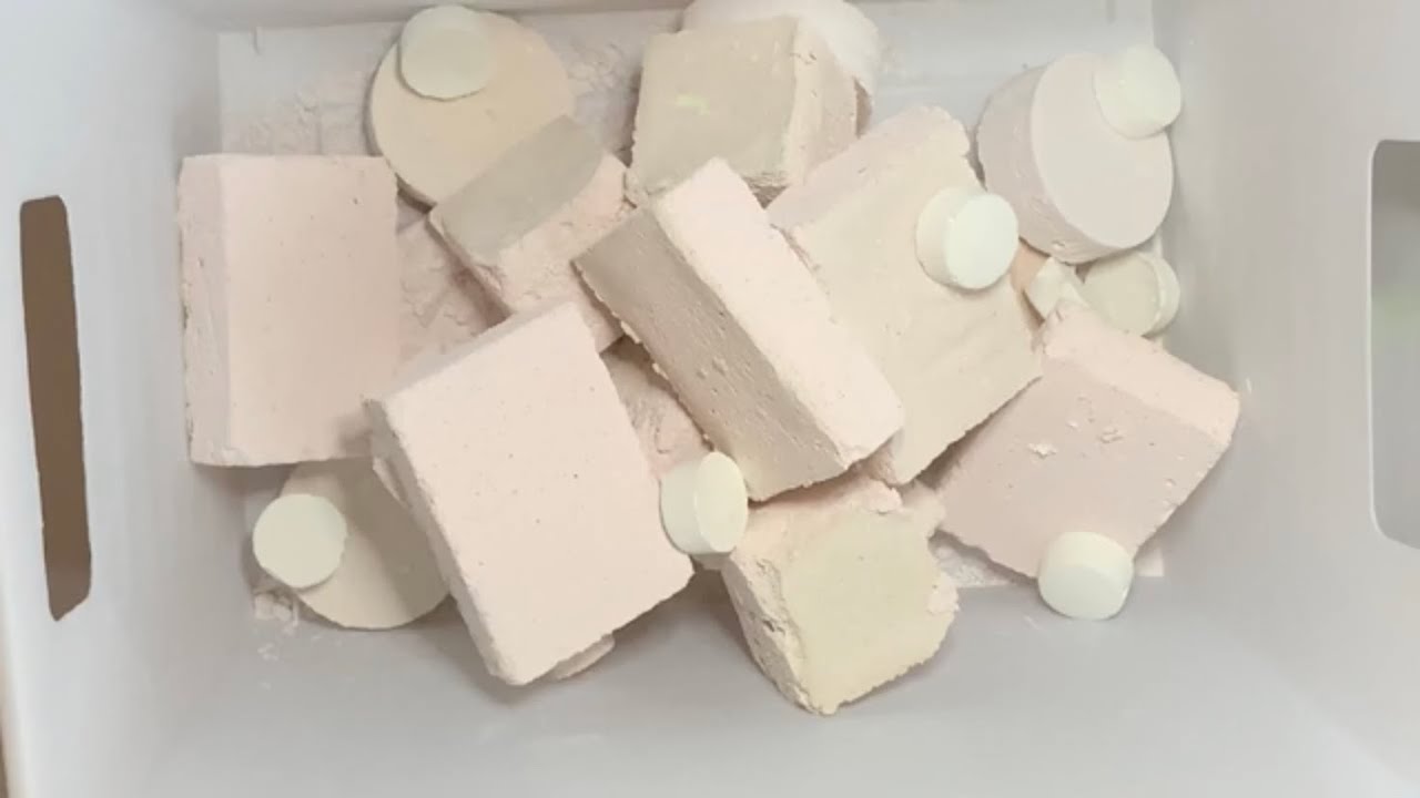 BUCKET OF BS | CRUNCHY GRITTY CRUSH | ASMR | SLEEP AID