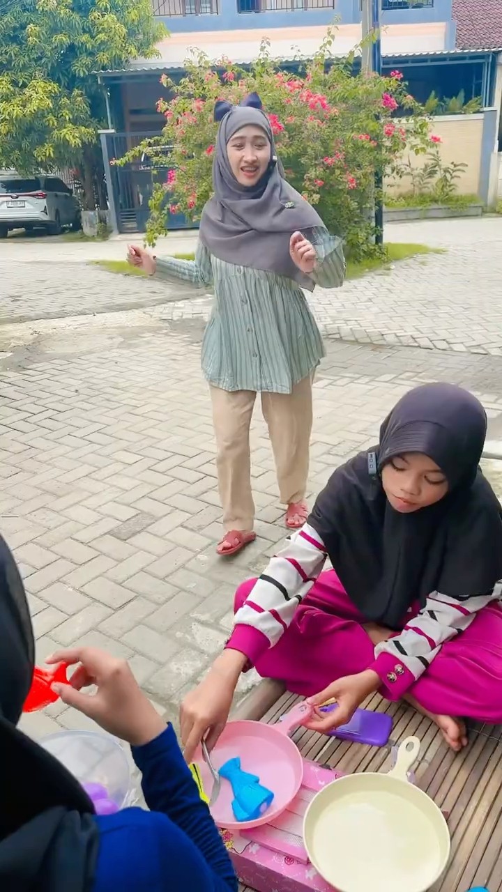 BUNDA DIJAH NANGIS KEHABISAN