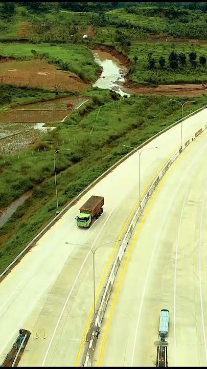 Tol Cisumdawu Ujungjaya dalam 18 detik
