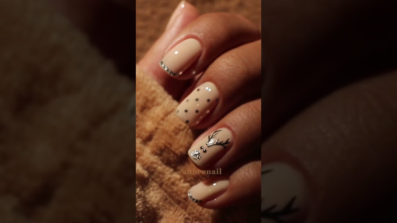 Easy Deer on Nails 