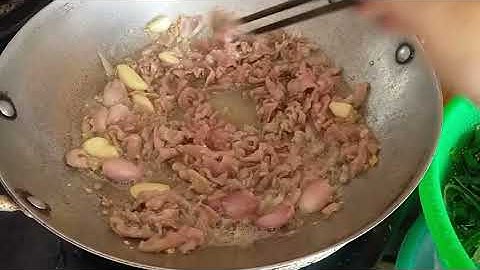 Bữa cơm gọn lẹ, đầy đủ yêu thương: cá chiên, canh trứng, bò xào lá lốt#food #monque #cooking 