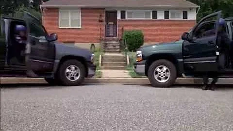 The Wire - Avon and Stringer's Dope Houses Get Raided