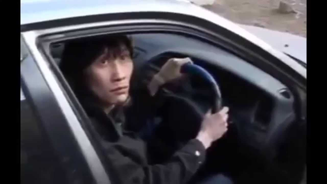 Голая в авто видео