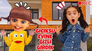 Eli̇f Giciksu Komşu Kizina Kişkirtma Evi̇ne Gi̇zli̇ Gi̇rdi̇k بابا جاب لي بالون - جنى مقداد طيور بيبي