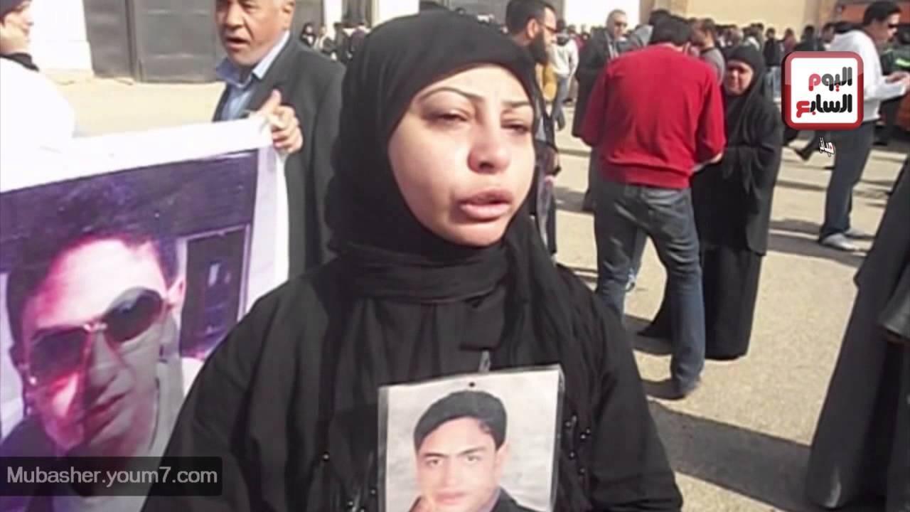 أمهات شهداء بورسعيد يستقبلن الحكم بالزغاريد