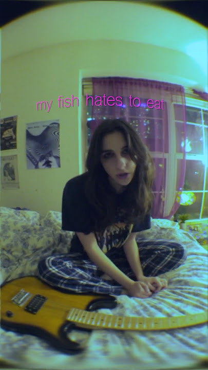 Fish are just as hard to keep alive as people #shorts #music #y2k #avrillavigne #oliviarodrigo