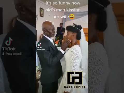 it's so funny how old's man kissing her wife😆
