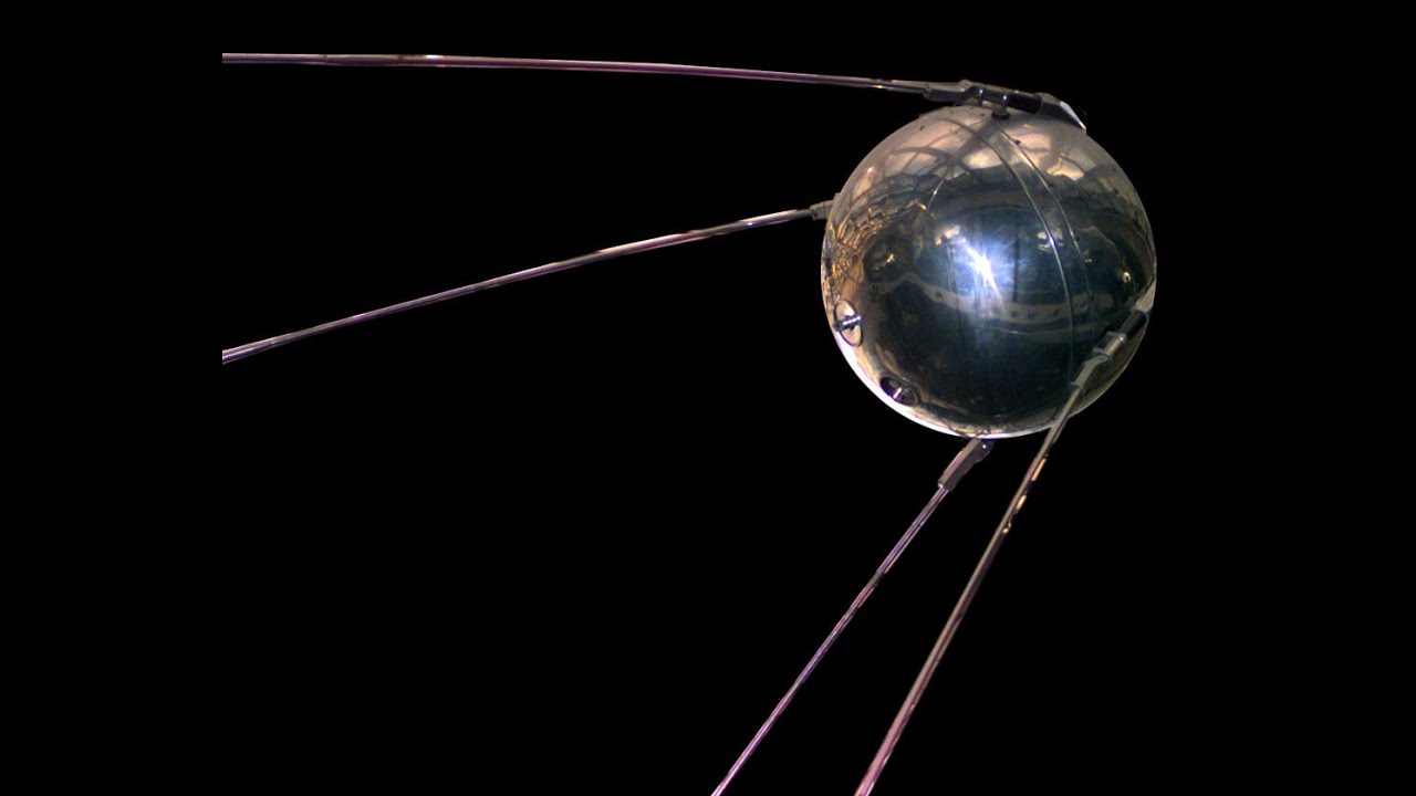 Какое имя носил первый искусственный спутник земли. Первый искусственный Спутник земли 4 октября 1957. Спутник СССР 1957. Спутник-1 искусственный Спутник. Первый Спутник земли Спутник 1.