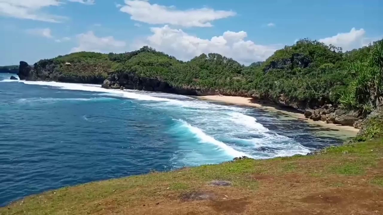 Pesona pantai baru dibuka di Gunung Kidul - pantai widodaren 