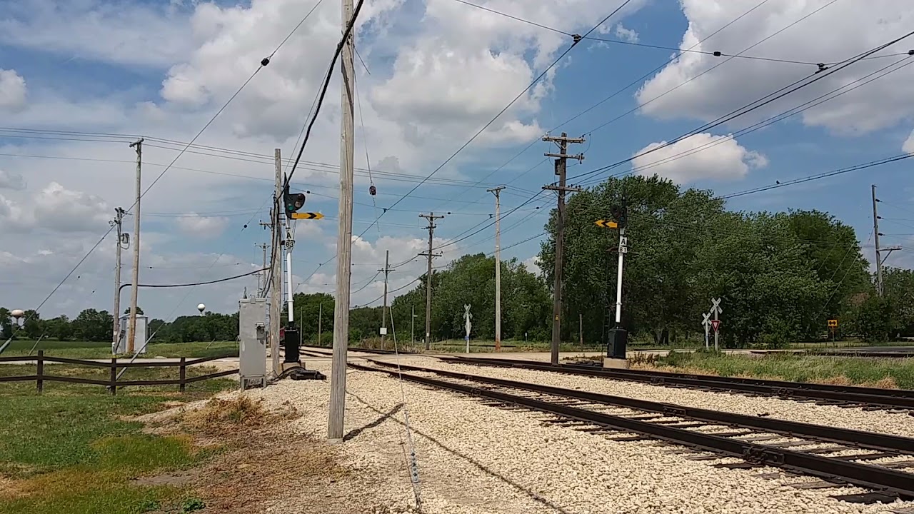 North Shore 749 & 251 eastbound at the Illinois Railway Museum