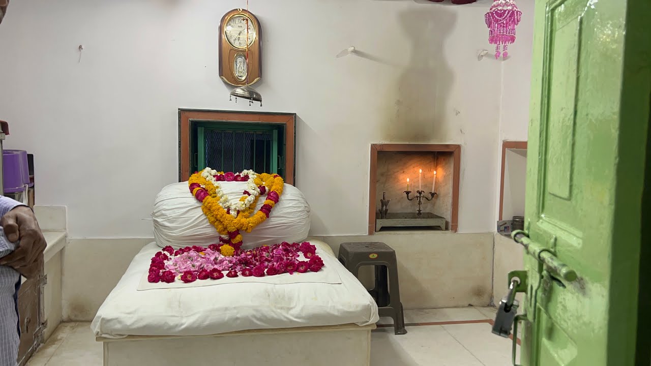 |Diwana Shah Baba ka makan|Jaha apni zindagi me rehte the dekhe kis jagah hai or kese jay|| #viral