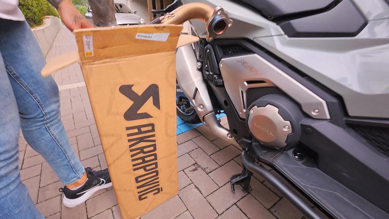 Honda X-ADV | Instalación tubo de escape/colector/header Akrapovic