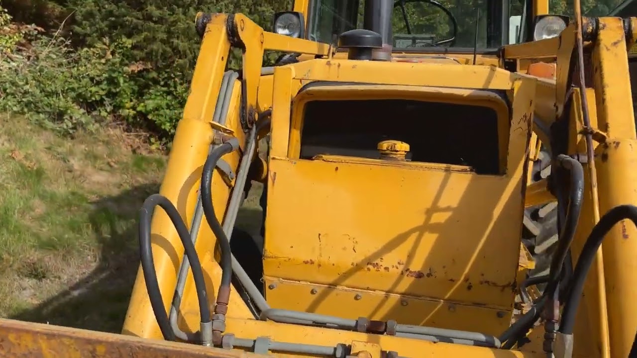 Traktor  MASSEY FERGUSON 575