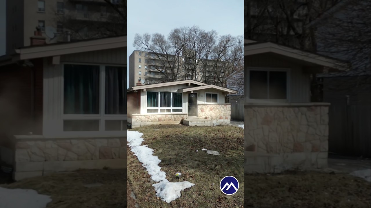 Legal duplex in Hamilton! Perfect for families, investors.  