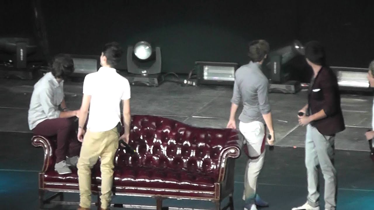 One Direction - Answers Twitter Questions ( 6.8.12 San Diego) - HD