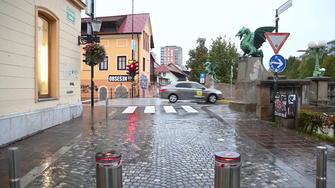 Ljubljana In Rain - Walking Tour - Slovenia