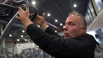 Hoist Roc it Plate Loaded Lat Pulldown (How To Use It)