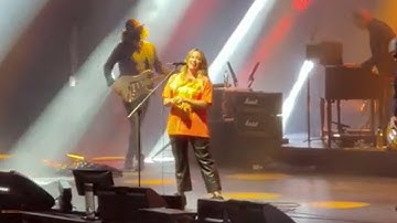 Alanis Morissette - 25 Years of Jagged Little Pill Tour 2022, Hamburg Barclays Arena