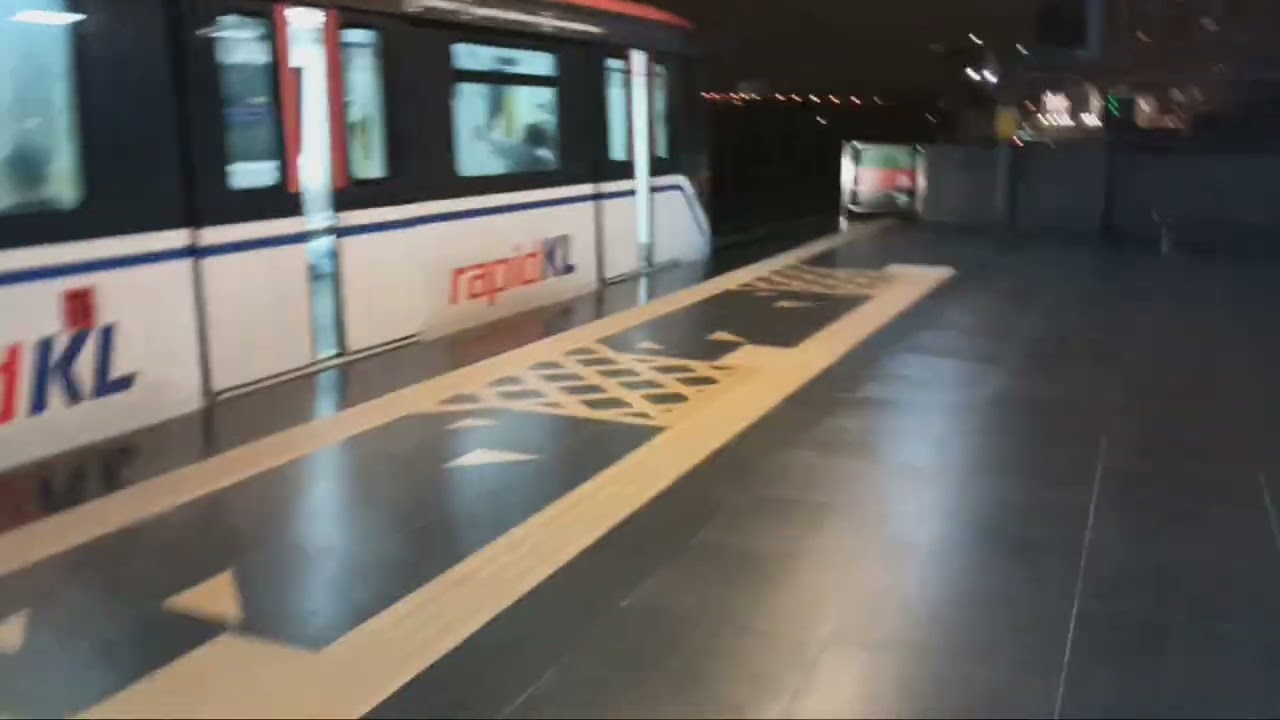 LRT Sri Petaling Line depart at Awan Besar