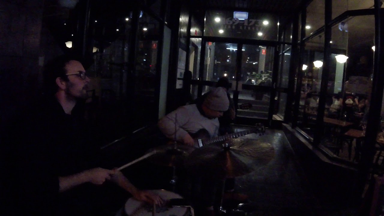 Adams Apple, Fonzies