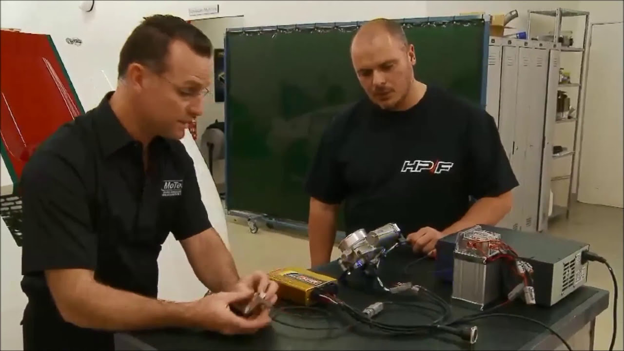 Oz Garage S2|E1  Motec Fitment to an Aston Martin + Interview with Motec Founder Richard Bendall.