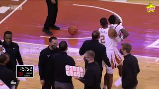 Civil War: Texas' Courtney Ramey and Andrew Jones have to be separated following timeout