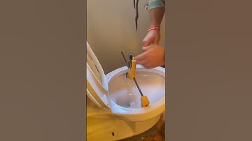 Better way to remove a toilet. #shorts #youtubeshorts #diy