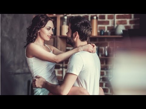Video: Behöver Du Hålla Dina Kläder På? 23 Sexpositioner, Tekniker, Mer